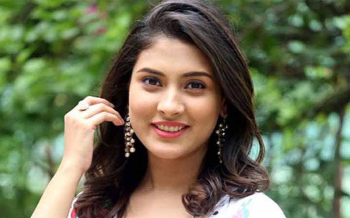 নির্মাতা আদনান আল রাজীবের সঙ্গে চলতি মাসেই মেহজাবীনের বিয়ে